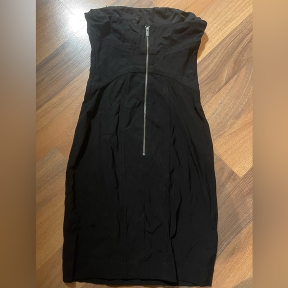 BCBGMAXAZRIA strapless fitted mini dress size US 2 - Picture 4 of 4